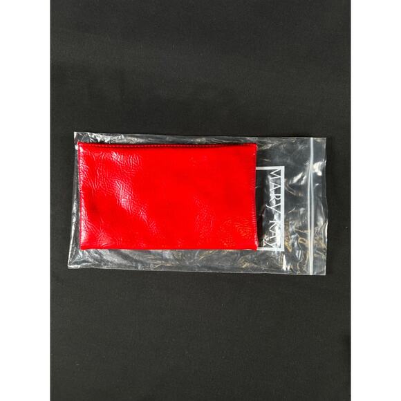 Mary Kay® Metro Chic Red Clutch Bag Soft Patent Leather Perfect condition - Picture 3 of 7